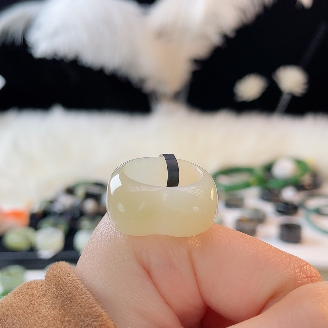 和田玉未镶嵌戒指k16糖白猫耳18.1mm