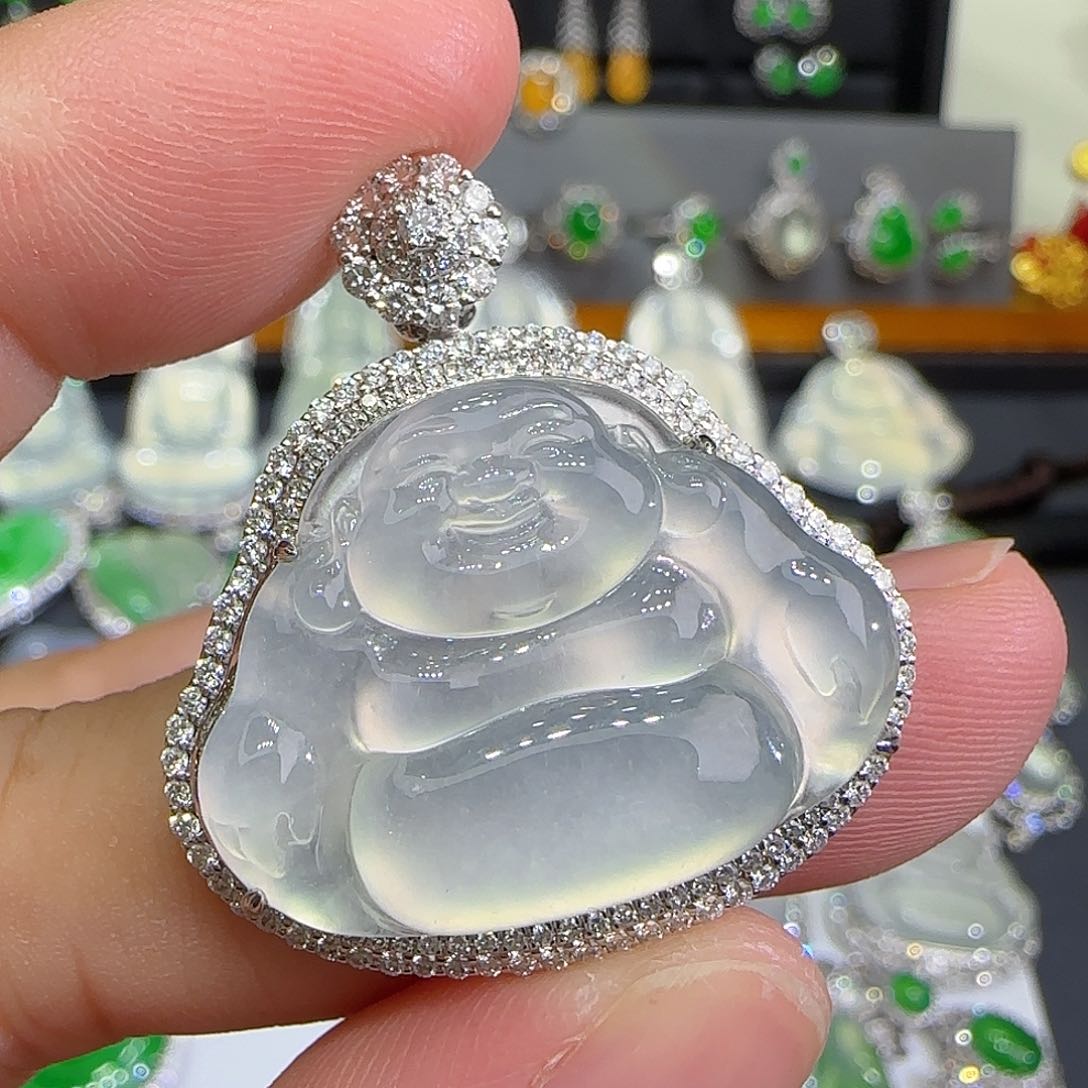 翡翠18K金镶嵌颈饰?****?天然翡翠