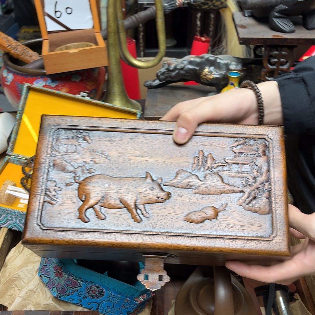 大叶紫檀（黑酸枝木类）