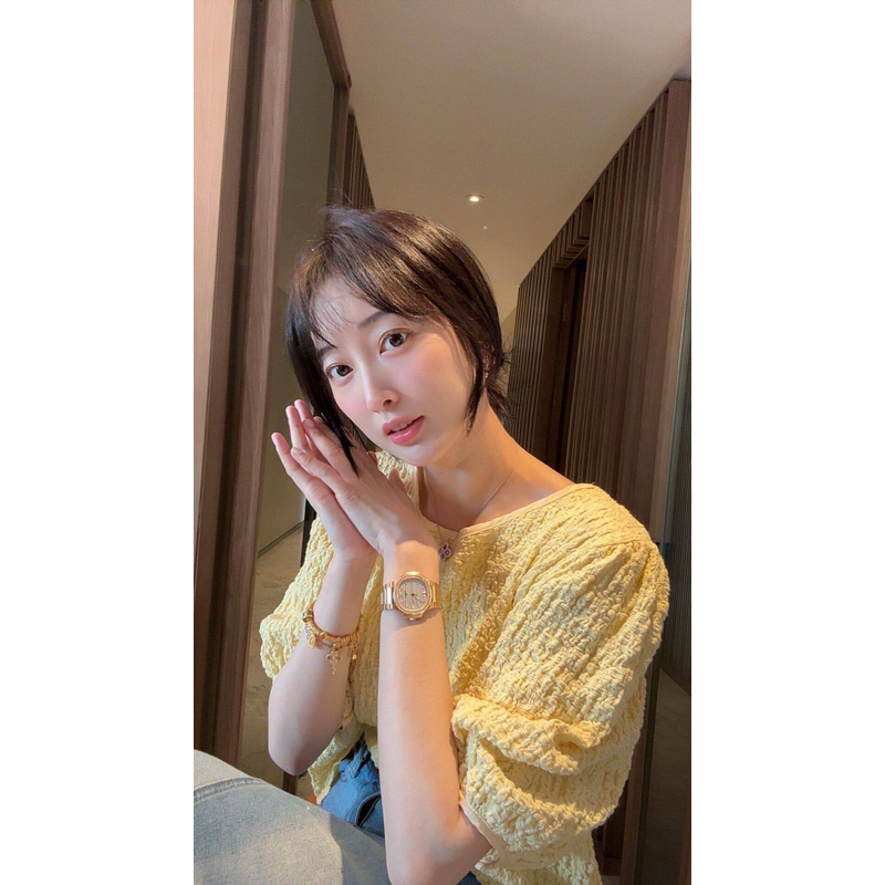 【张静芝】褶皱肌理感鹅黄色短袖T恤