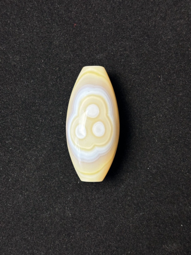 瓷白三眼手工玛瑙珠