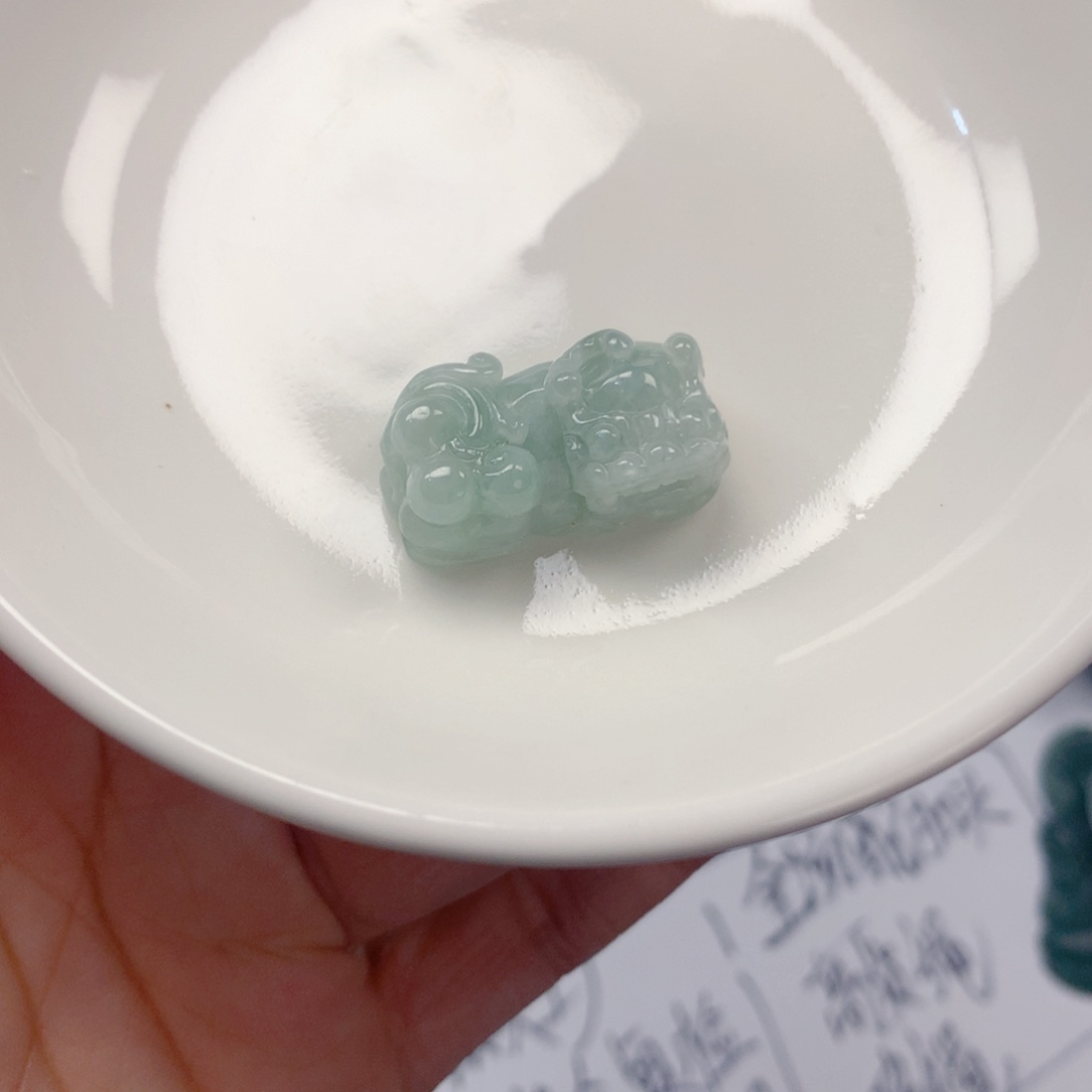 翡翠未镶嵌颈饰111