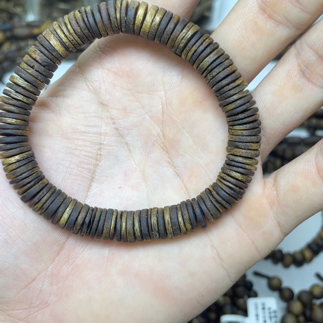 沉香碎屑沉香+0.9片片单圈10克加