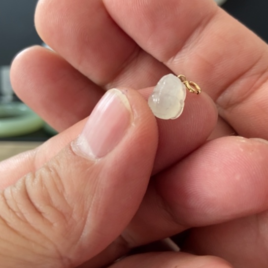 翡翠颈饰18K金镶嵌万能扣