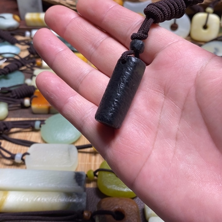 蛇纹石玉未镶嵌挂件