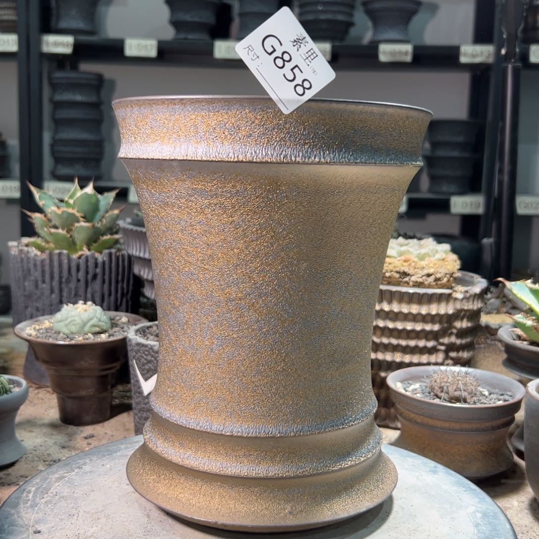 景德镇手工素里内口17.5高23瑕疵