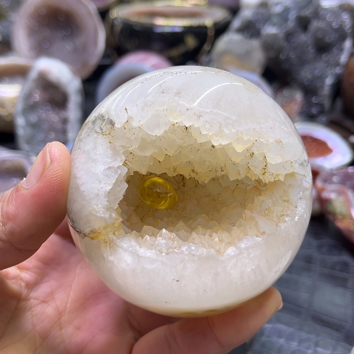 未镶嵌水晶珠宝半成品