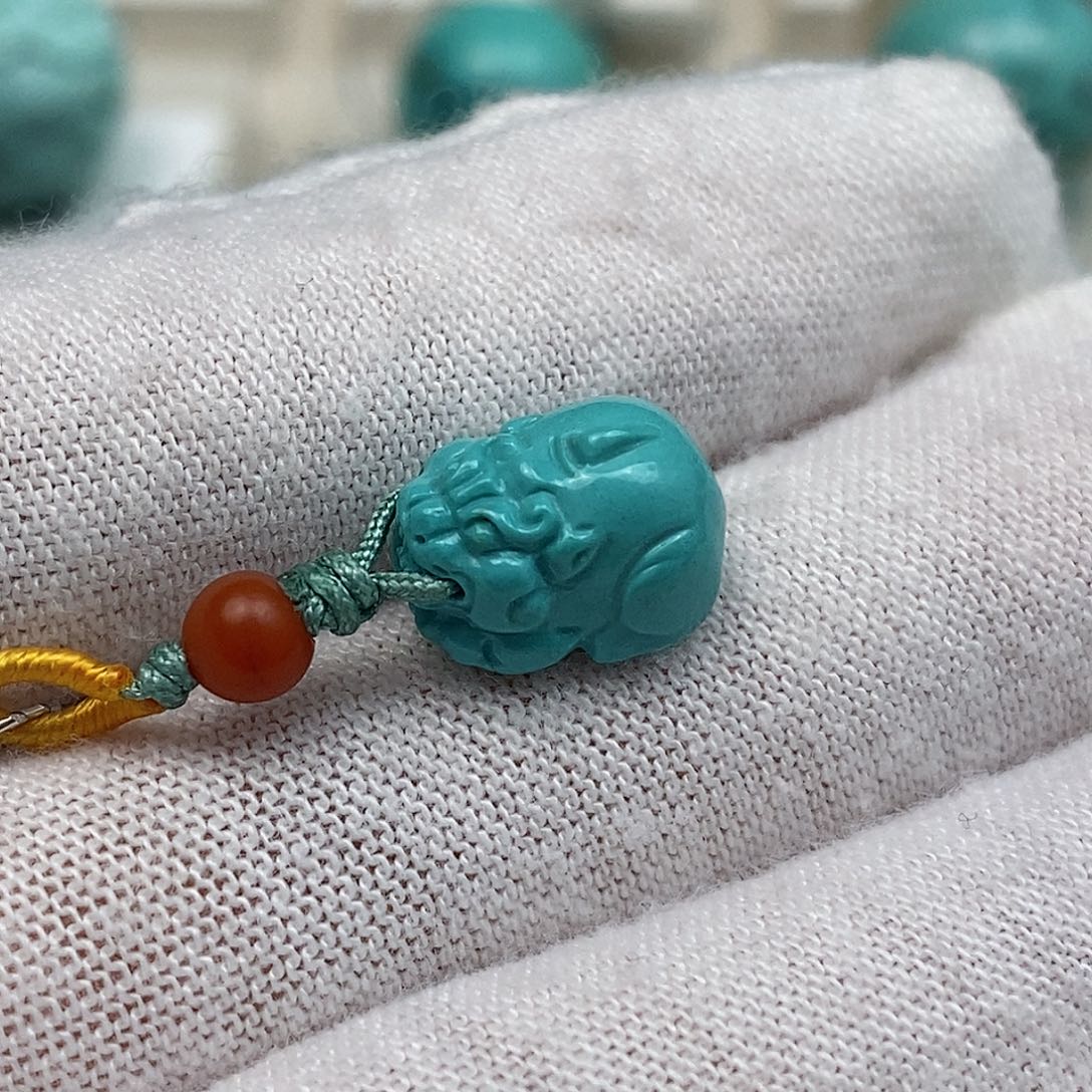 绿松石配饰未镶嵌顺***然