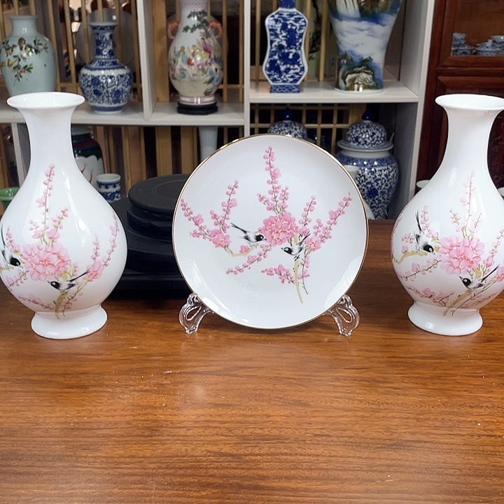 摆件张*淼粉彩水点桃花花鸟三件套