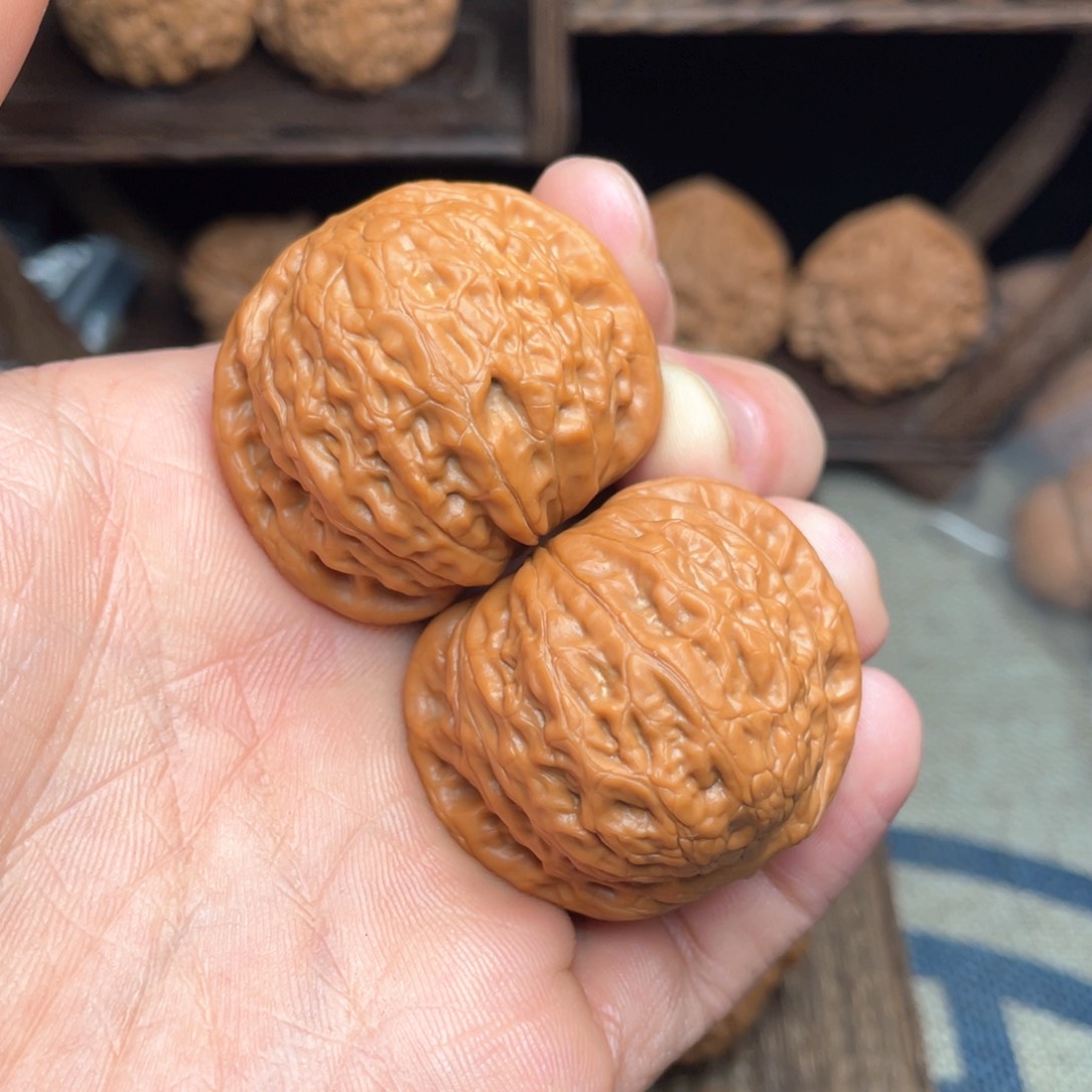 文玩核桃把件e****ᶻ39毕业高货铁锤