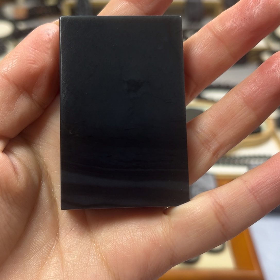 和田玉（墨玉）未镶嵌颈饰46意境84克