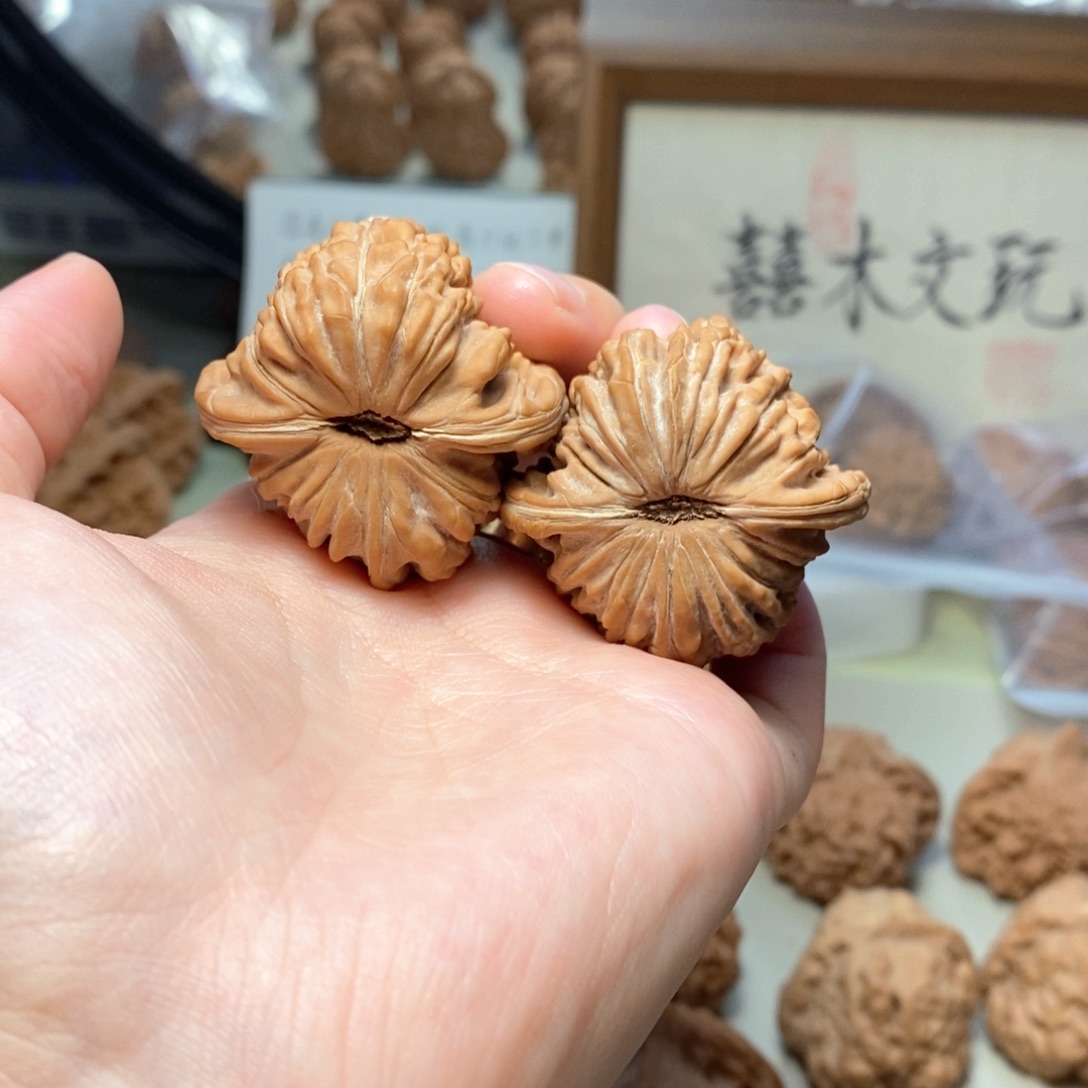 文玩核桃把件40四座楼