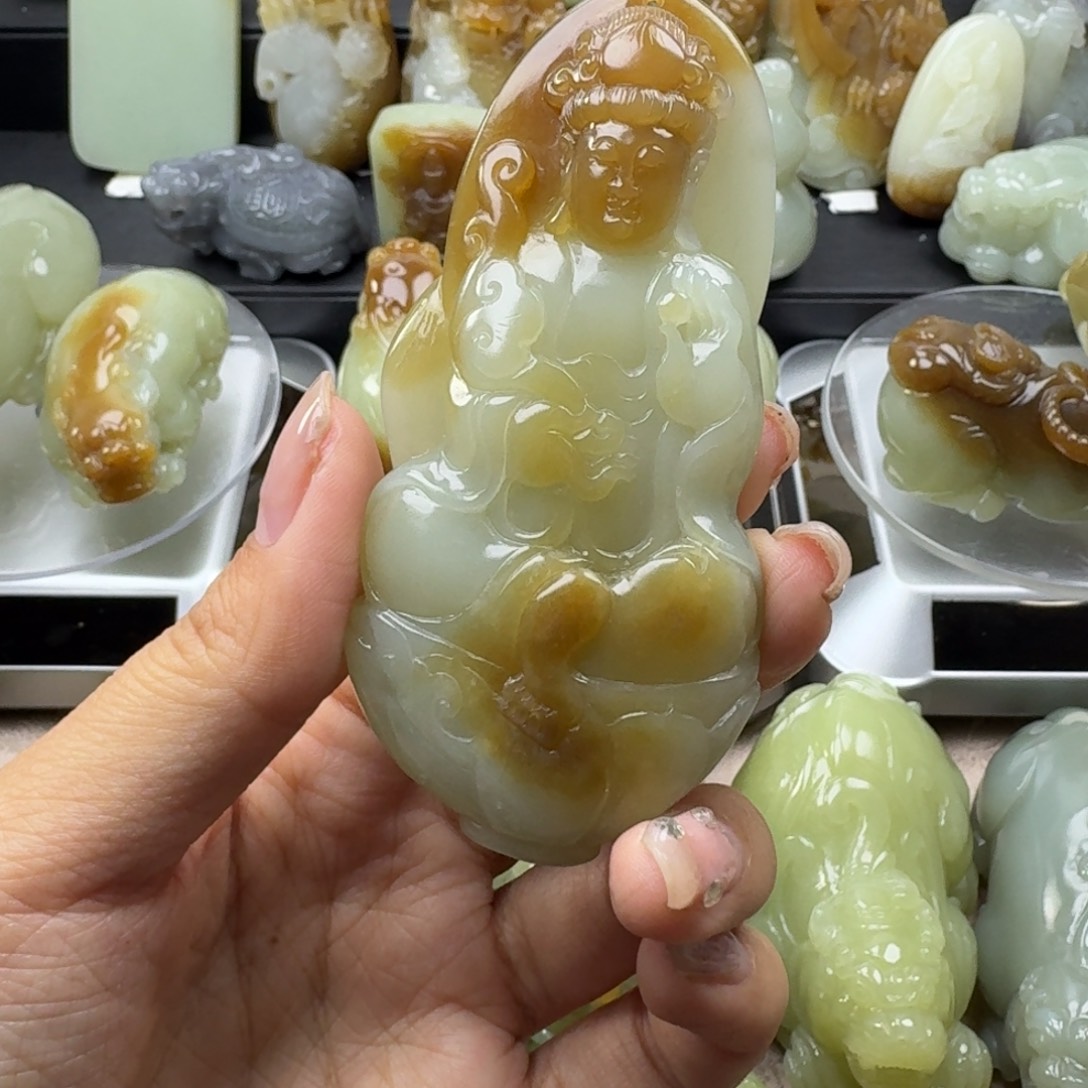 和田玉未镶嵌挂件