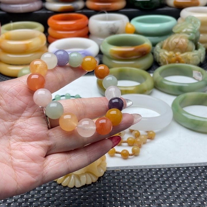 石英质玉手镯未镶嵌