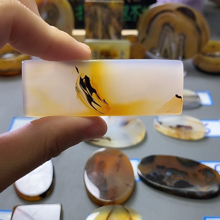 玛瑙/玉髓未镶嵌珠宝半成品83