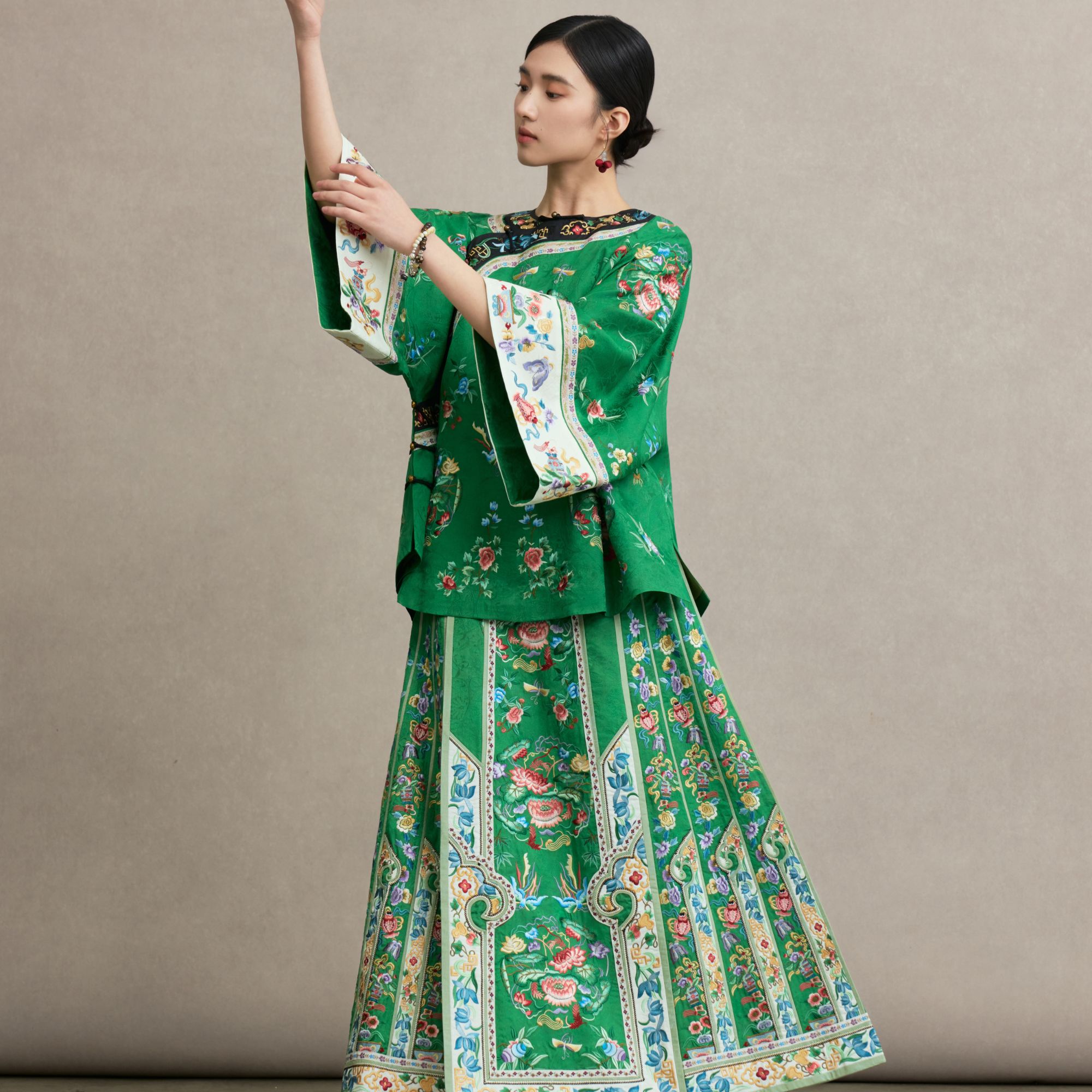 「芙蕖夭香」 乐锦坊 桑蚕丝 复古国风刺绣设计高端18片马面裙