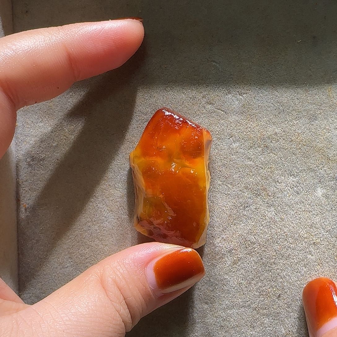 定制琥珀未镶嵌定制