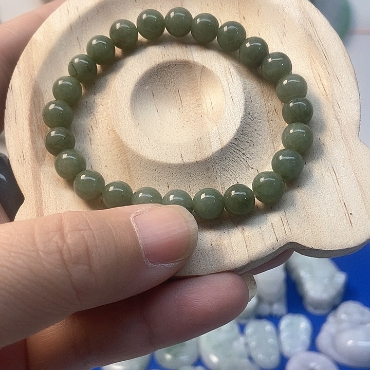 翡翠未镶嵌颈饰手串