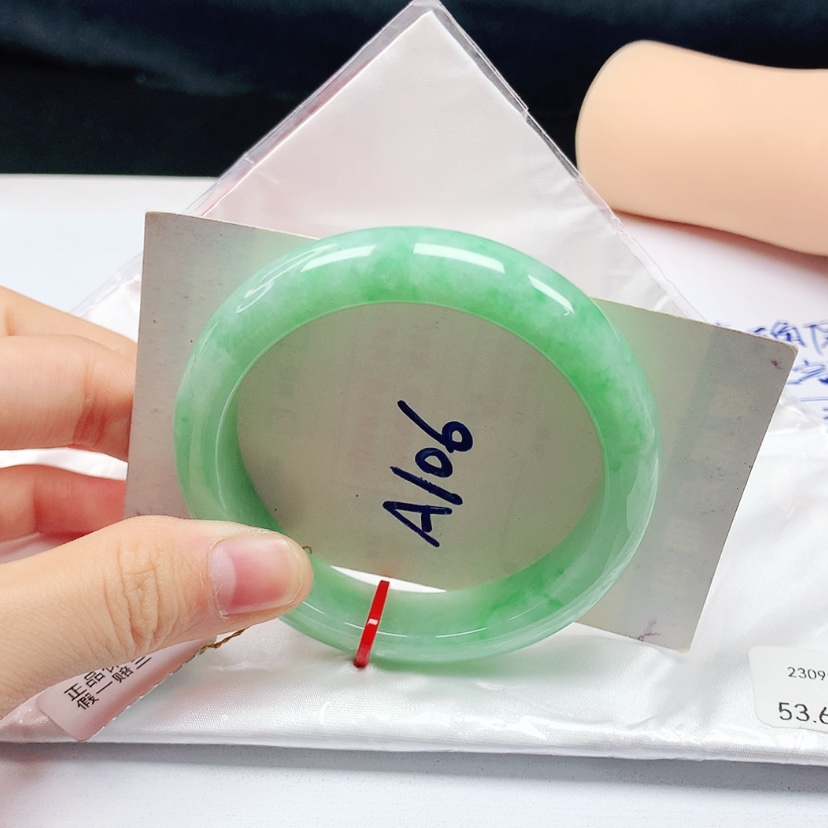 【闪购商品】翡翠手镯未镶嵌天然缅甸a货手镯53+