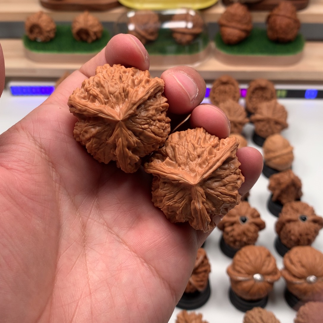 【闪购商品】文玩核桃吊坠偶****帅隐隐约约