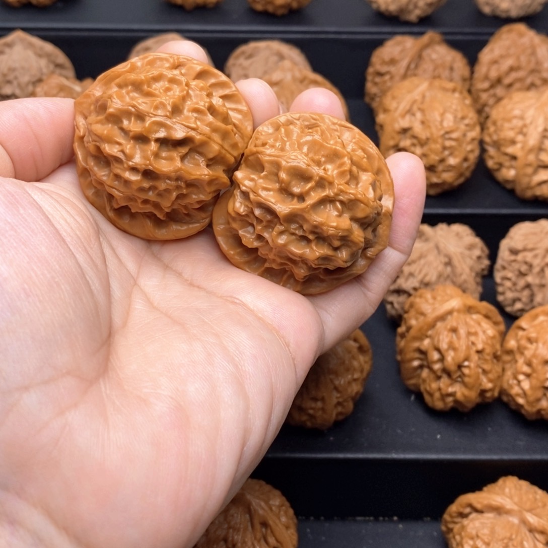 文玩核桃把件龙鳞42