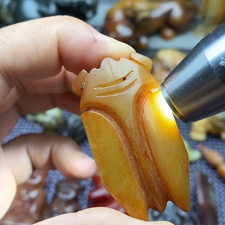 未镶嵌蛇纹石玉颈饰