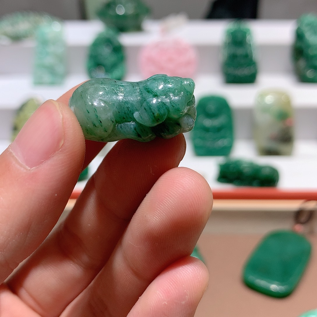 独山玉挂件未镶嵌