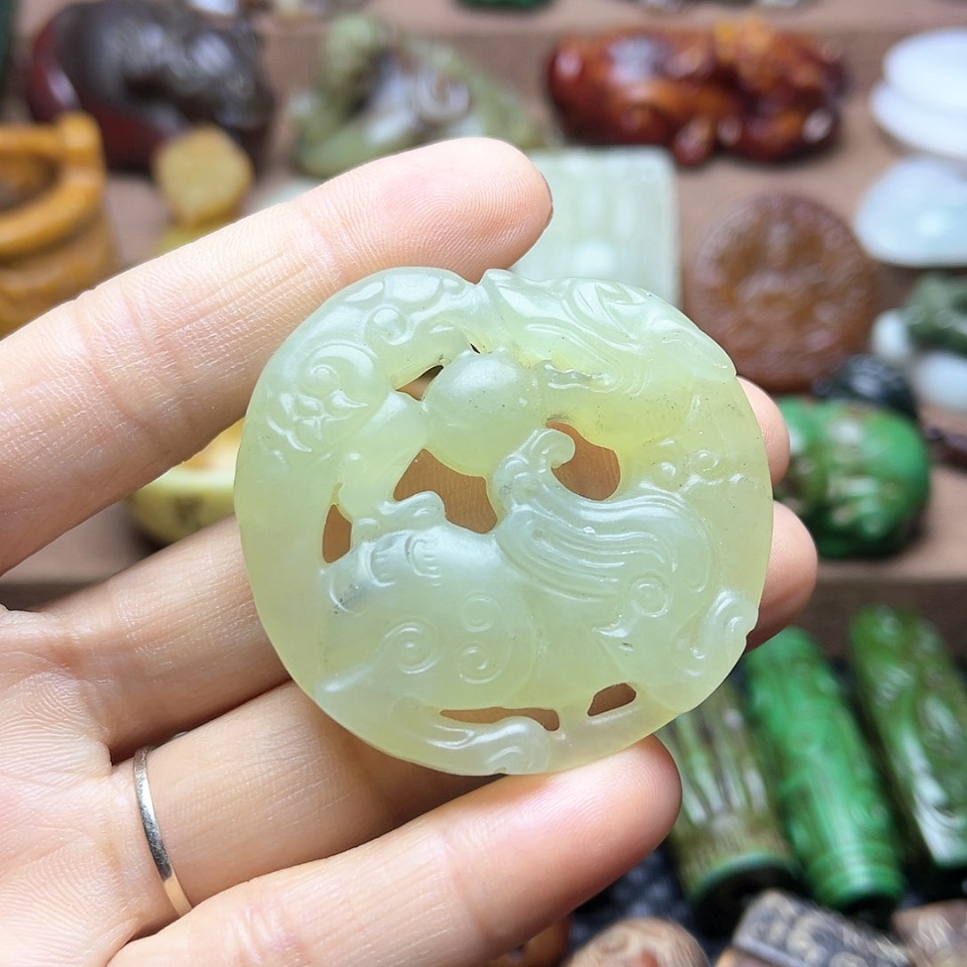 白玉菩提吊坠128。。