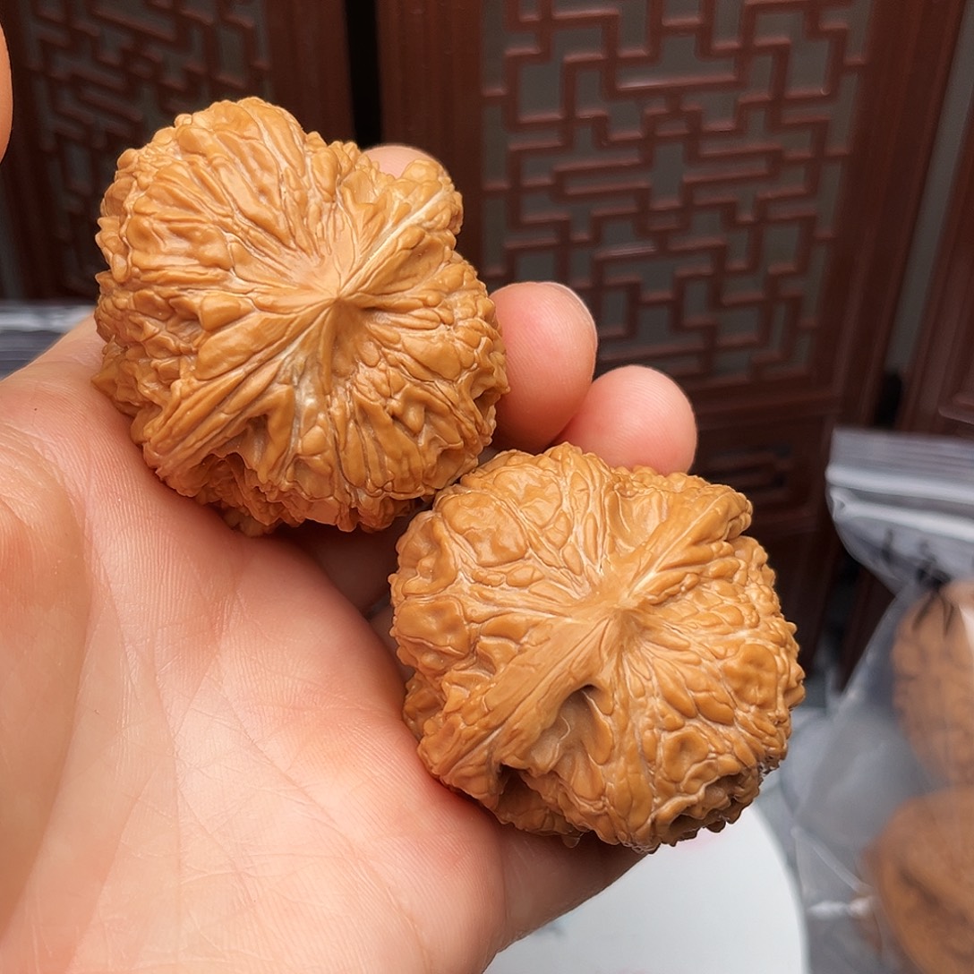 吊坠文玩核桃闷墩