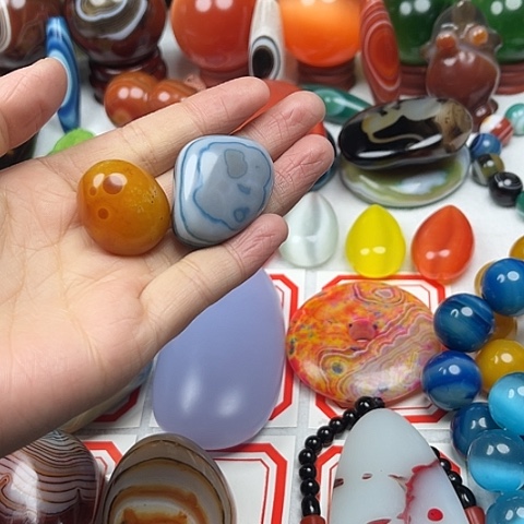 玛瑙/玉髓颈饰合金