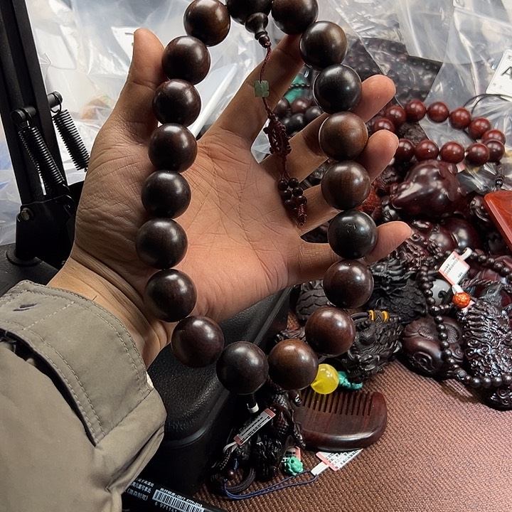 交趾黄檀（大红酸枝）无事牌好的2.8