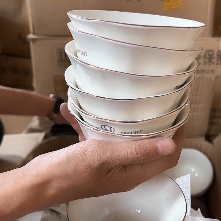 微瑕介意勿拍不退不换 金边莲花碗6只