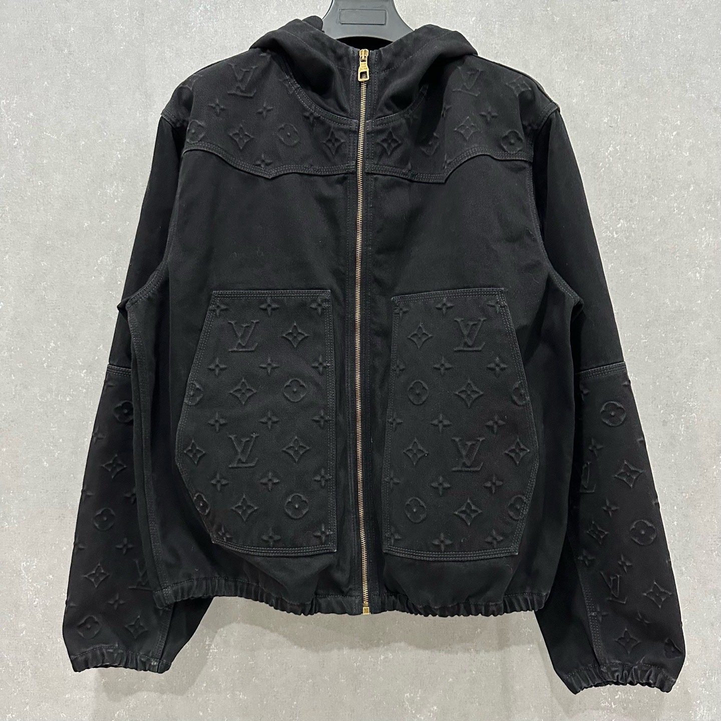 99新 LouisVuitton/路易威登 伐木浮雕logo外套 54码 005635