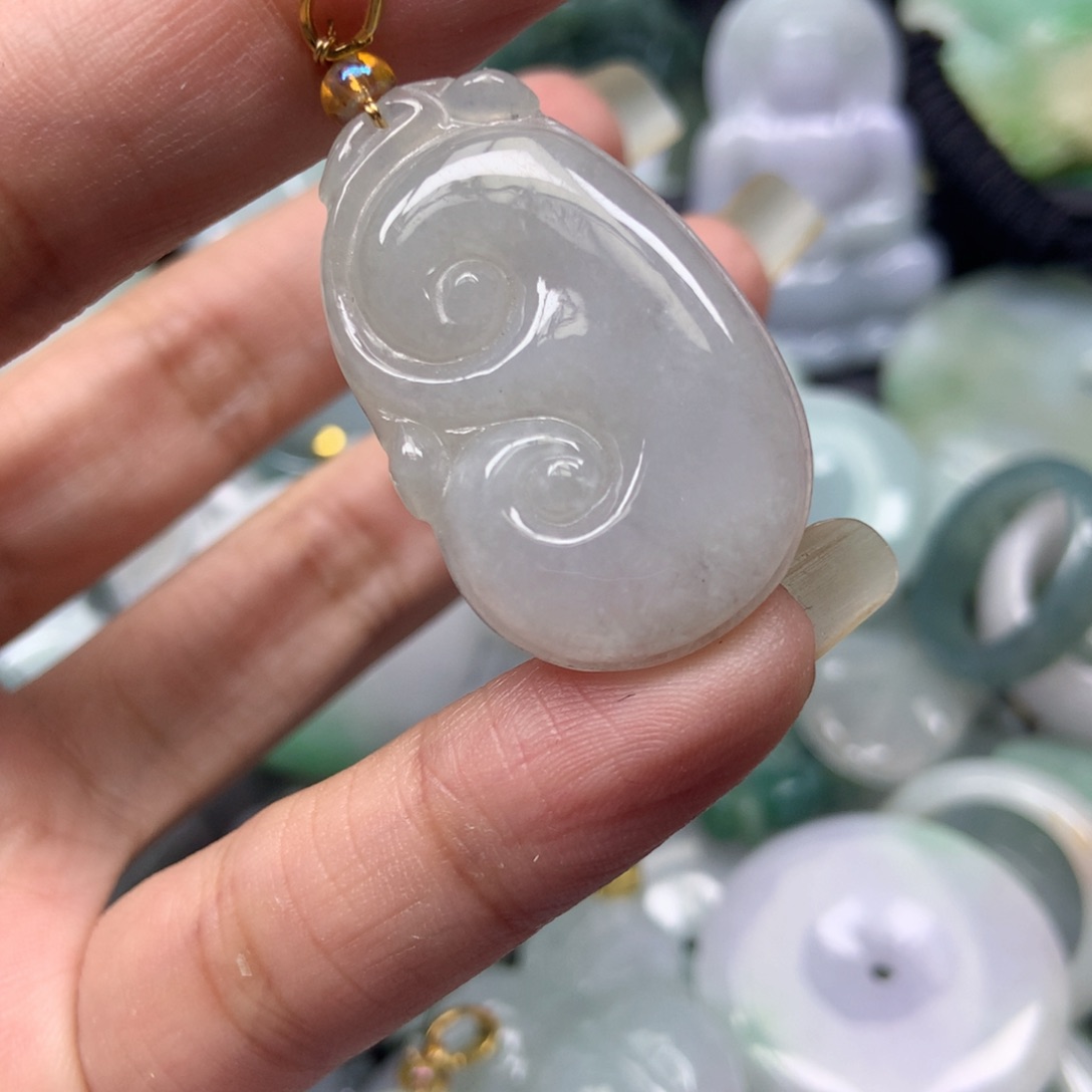 翡翠颈饰未镶嵌天然翡翠