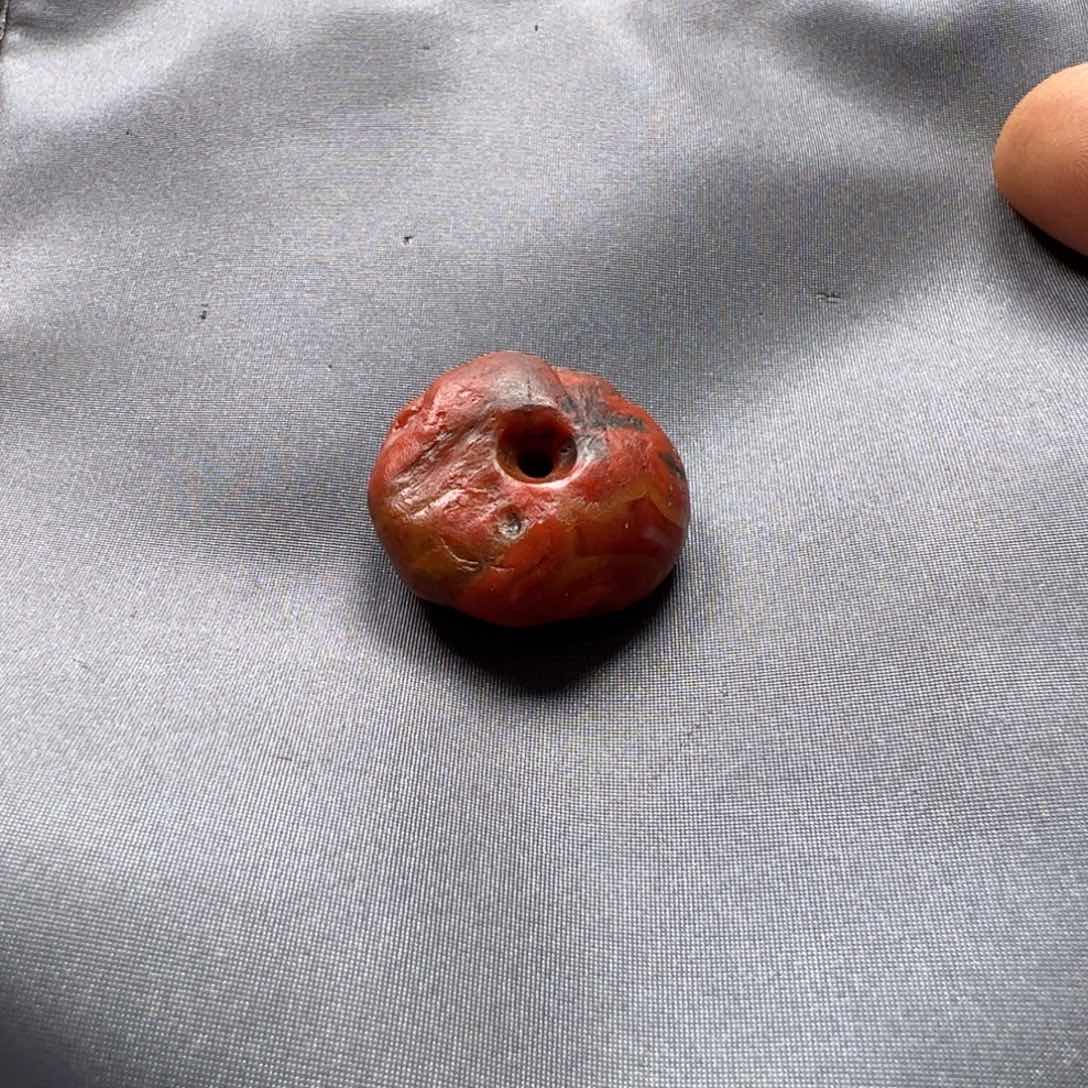 南红玛瑙吊坠未镶嵌齐***墙