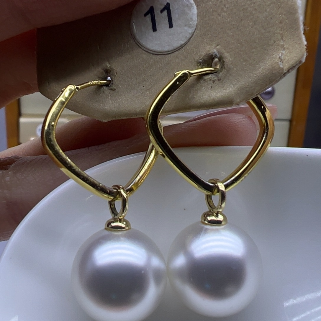 淡水珍珠未镶嵌耳饰