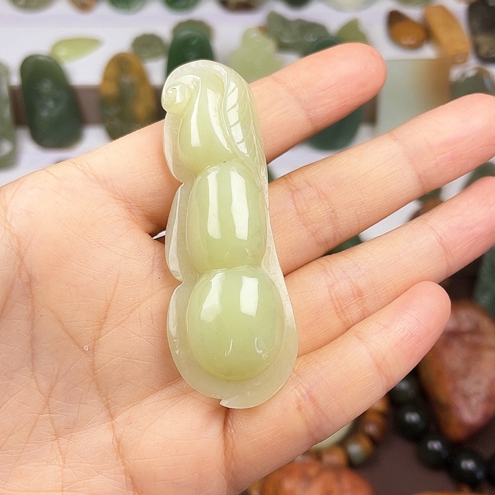 岫岩河磨玉（透闪石质玉）未镶嵌颈饰