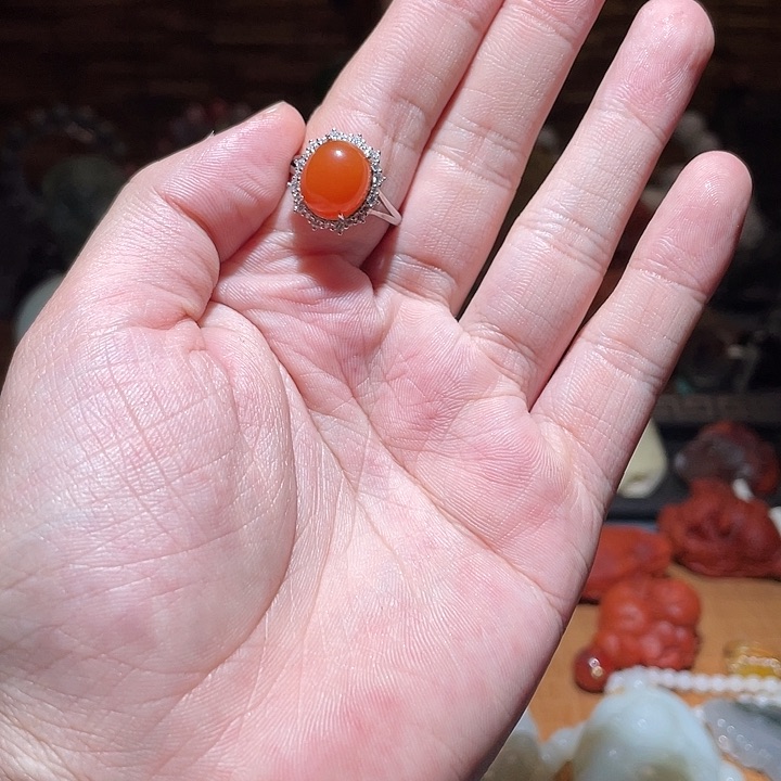 颈饰未镶嵌南红玛瑙福**家吊坠