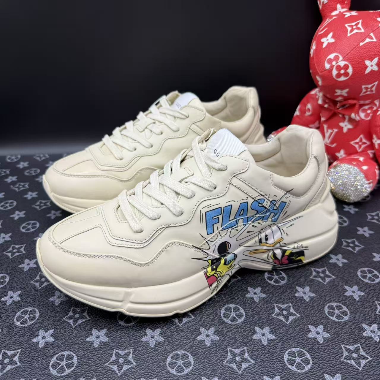 95新 GUCCI/古驰 男士唐老鸭印花厚底运动老爹鞋38.5欧码 ddm2994
