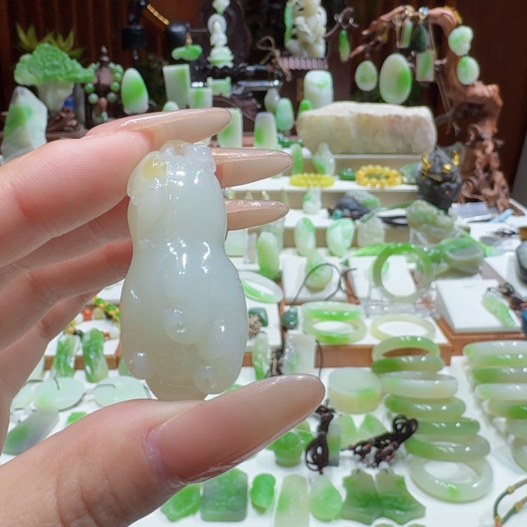 和田玉且末料福寿瓜未镶嵌