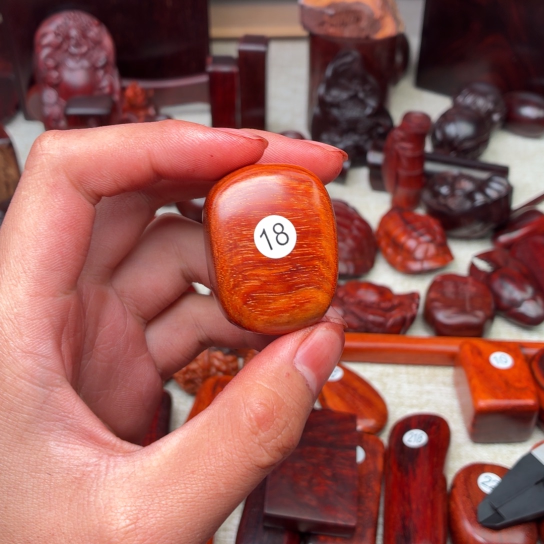 ****雨檀香紫檀（小叶紫檀）