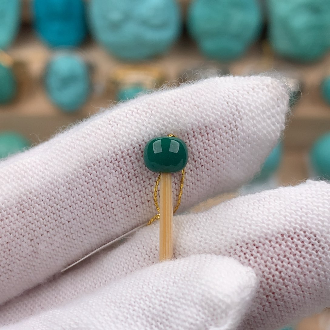 绿松石配饰未镶嵌5.5*4.6