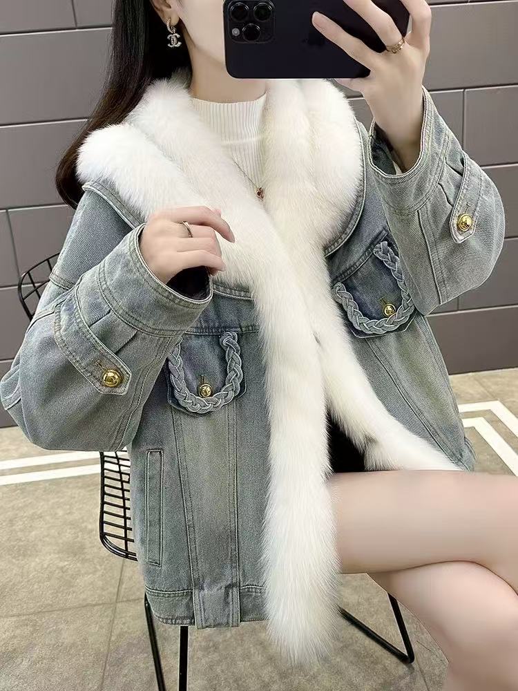 2025冬季新款大狐狸毛领羽绒服牛仔派克时尚短款小个子气质洋气