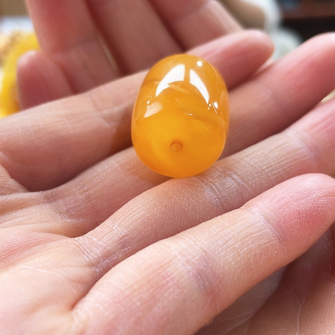 琥珀颈饰未镶嵌蜜蜡吊坠