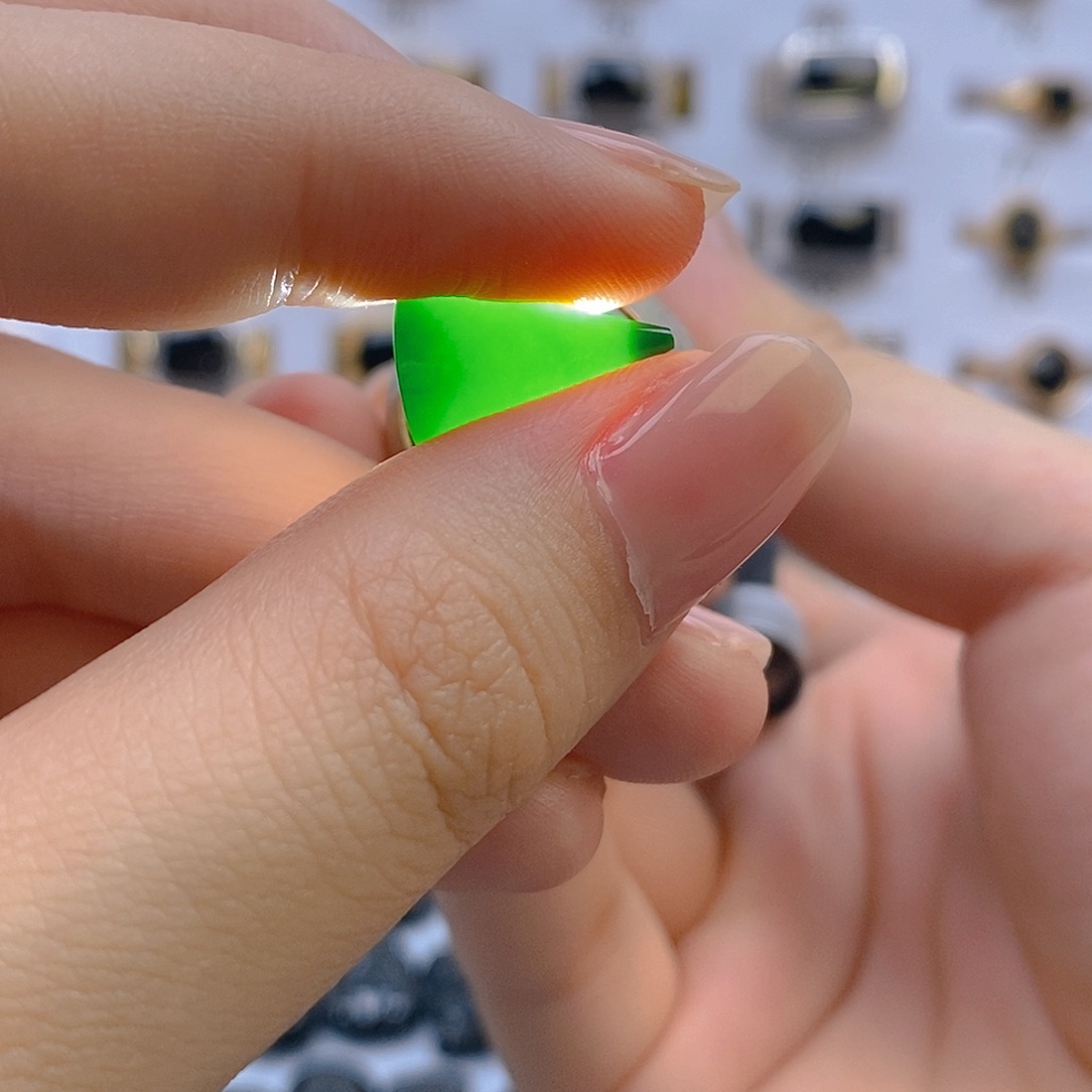 定制翡翠裸石未镶嵌