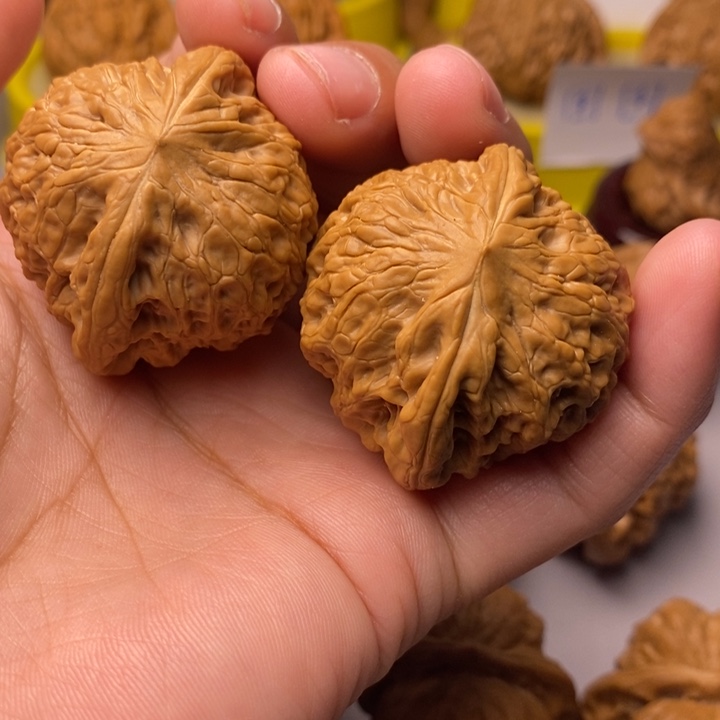 文玩核桃把件飞***?锤子