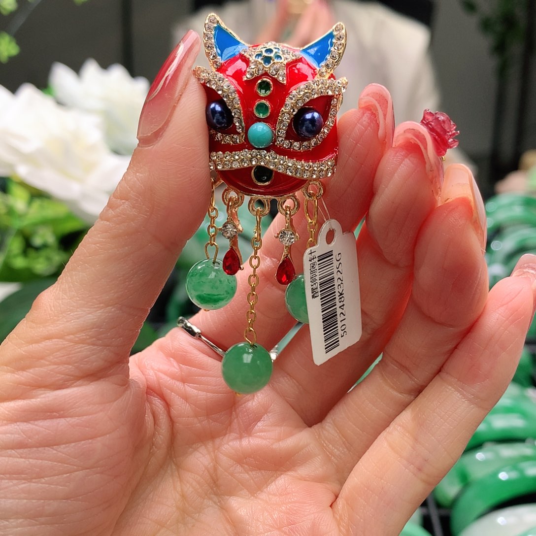 石英质玉胸针合金