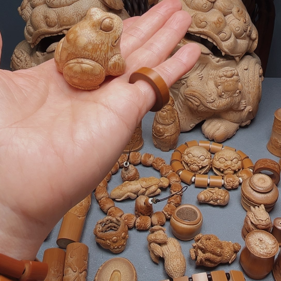 竹發***?竹竿雕金蟾一个