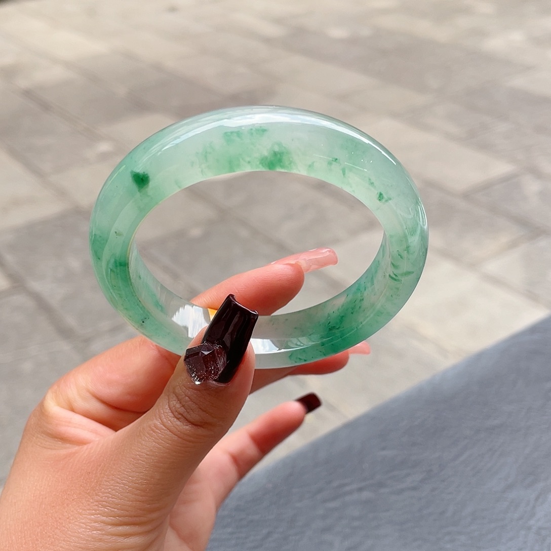 石英质玉手镯未镶嵌20