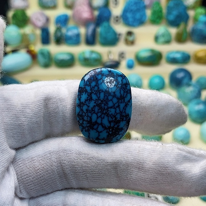 绿松石配饰未镶嵌